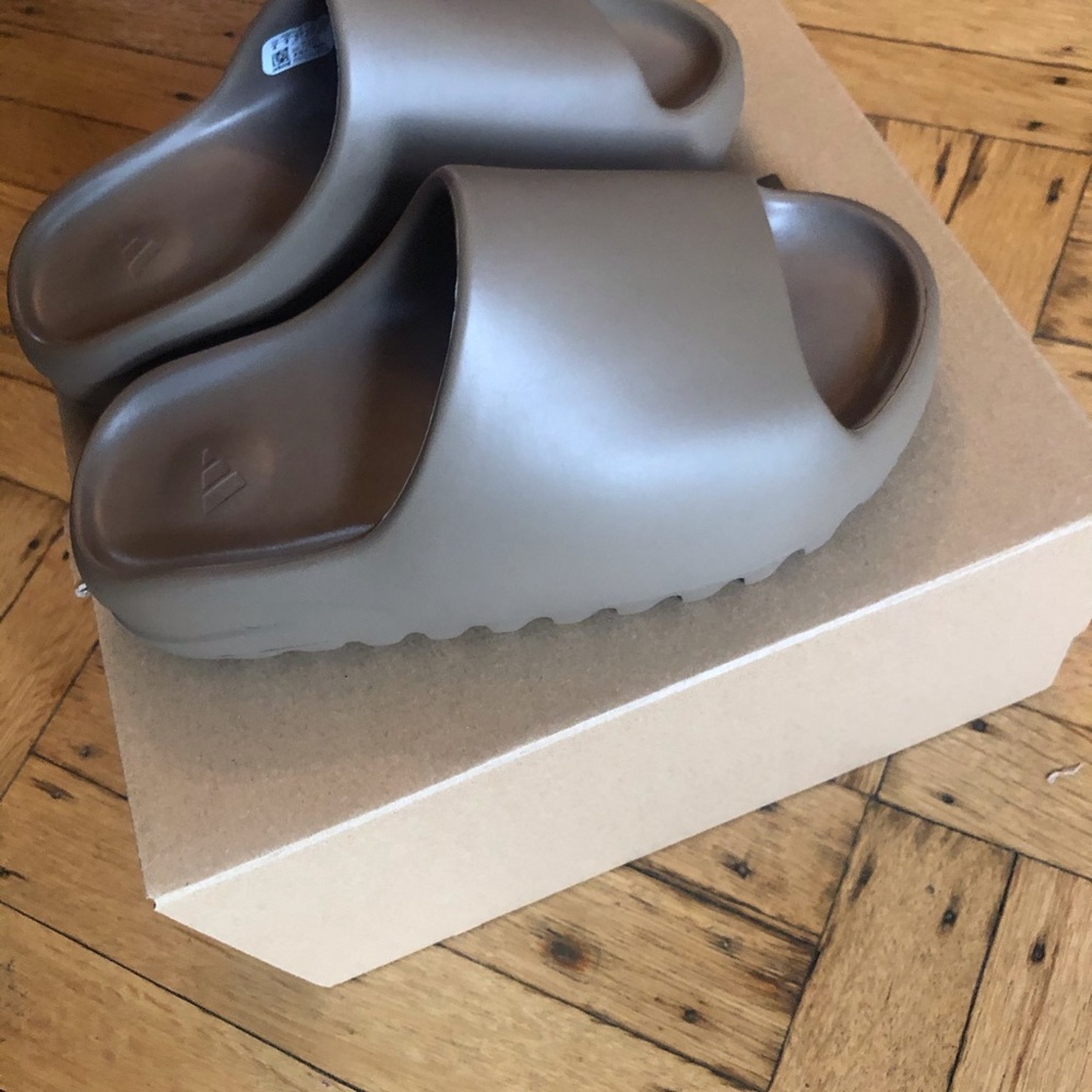 Yeezy’s Slides
